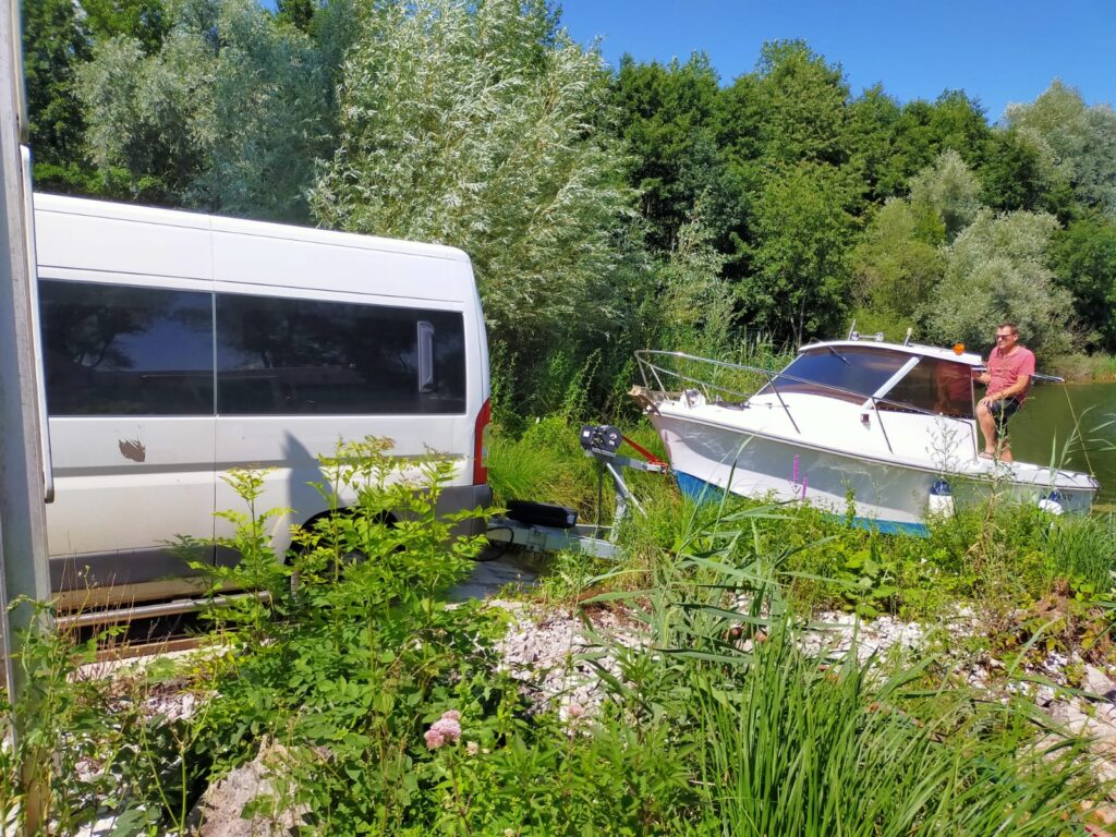 Mise à l'eau sur remorque